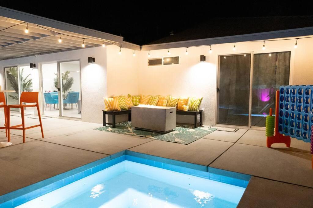 Casa Palmina An Mcm Oasis Villa Palm Springs Exterior photo