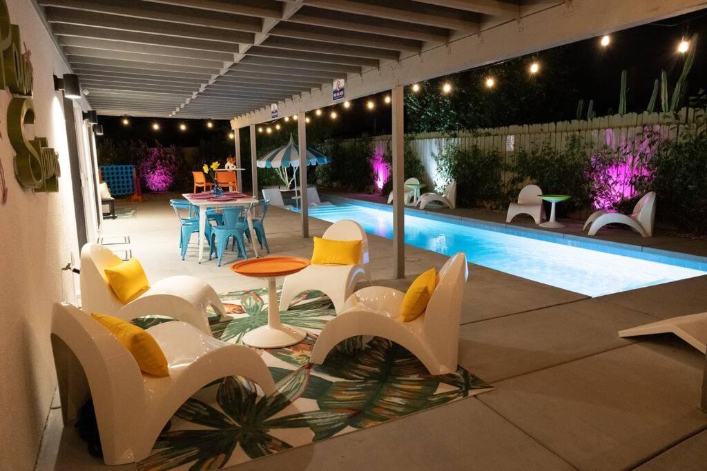Casa Palmina An Mcm Oasis Villa Palm Springs Exterior photo